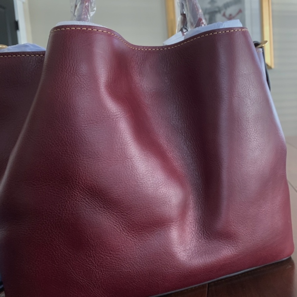Dooney & Bourke Florentine Brenna Exquisite Leather Stunning Color - Picture 11 of 11